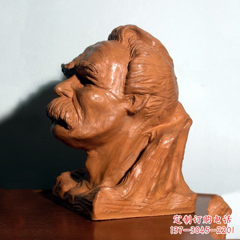 福建以尼采为原型的雕塑头像