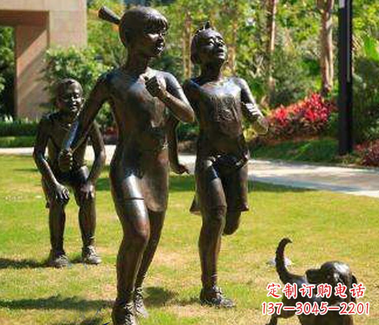 福建宁夏中领雕塑推出的儿童铜雕跑步遛狗,一款…