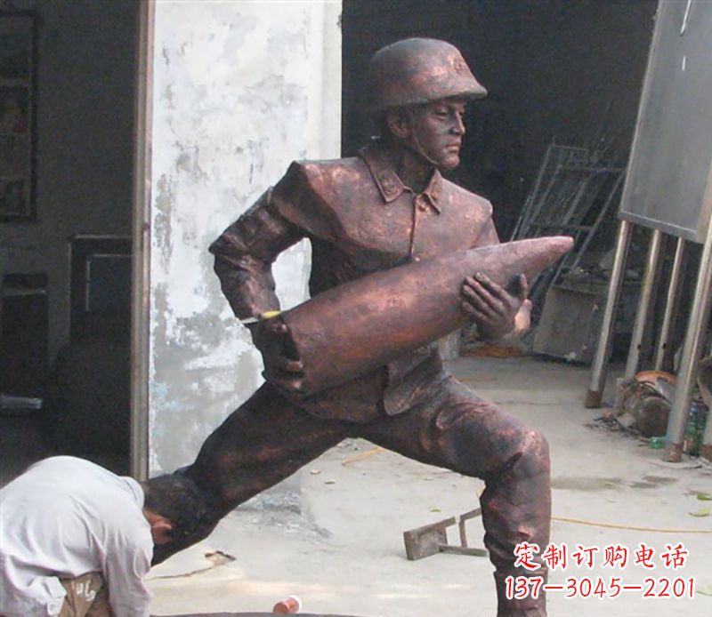 福建铜雕炮弹战士,象征勇气和决心