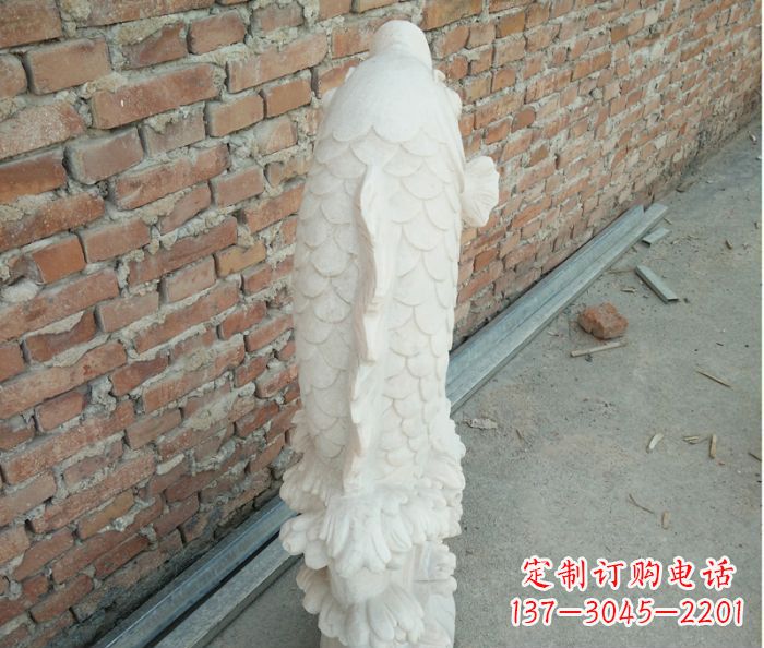 福建华丽而高雅,精美绝伦的喷水鲤鱼公园石雕