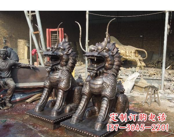 福建中领雕塑打造精美辟邪麒麟铜雕