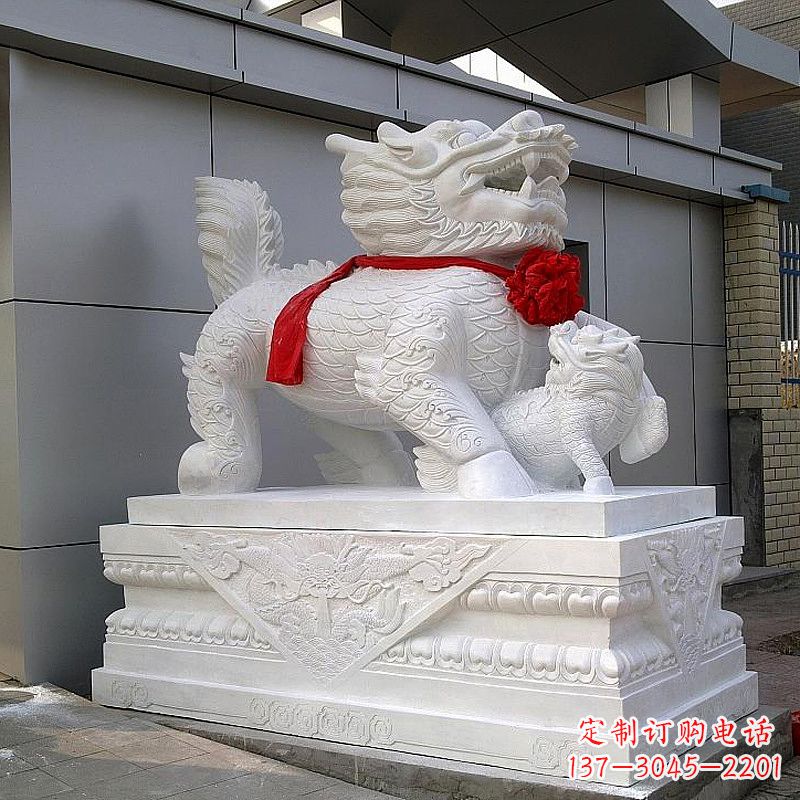 福建超精美的中国麒麟石雕