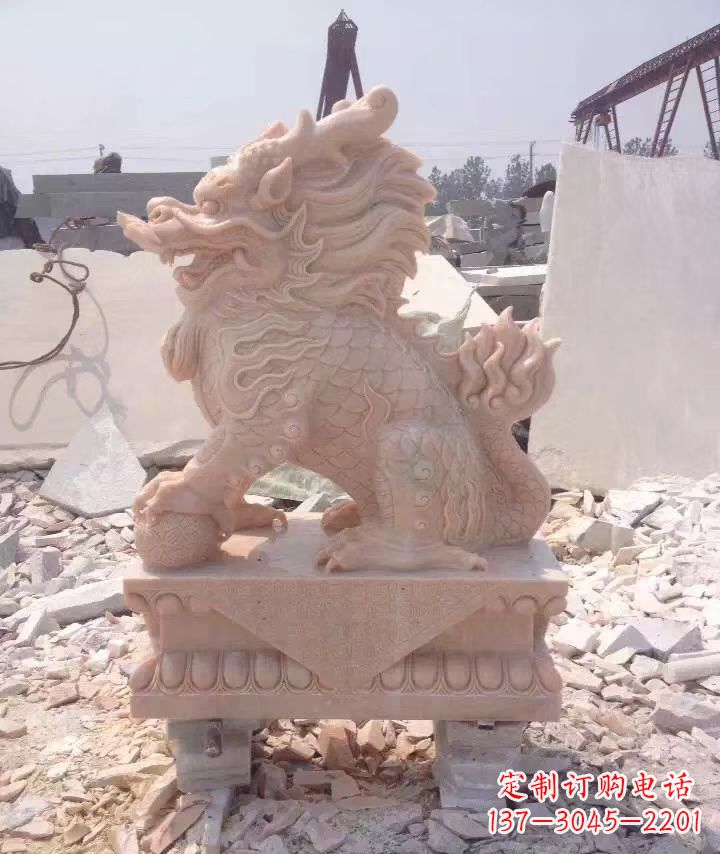 福建标题:尊贵高贵,中领雕塑定制的精致石雕麒麟
