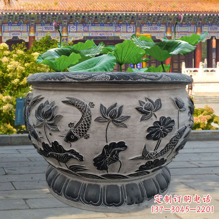 福建精美绝伦的青石鱼缸雕塑