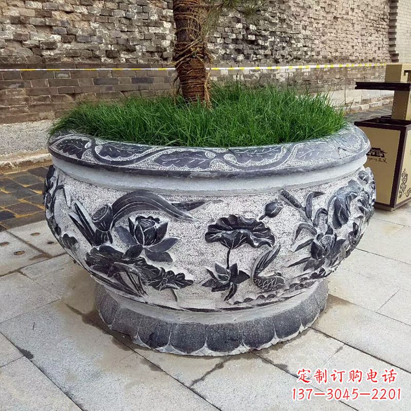 福建青石仿古风格的花盆雕塑