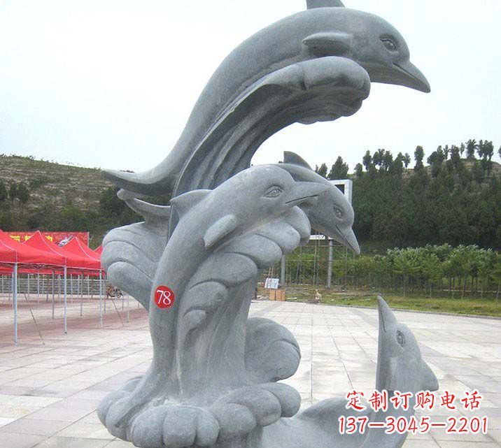 福建青石海豚雕塑由中领雕塑制作,是一款以海豚…
