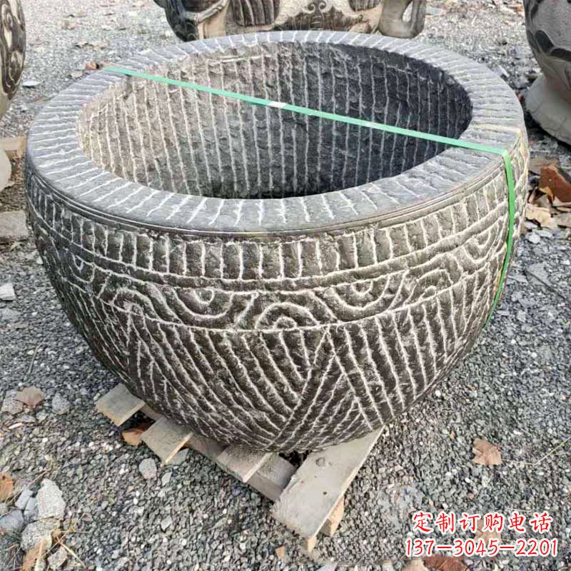 福建精美青石莲花水缸雕塑