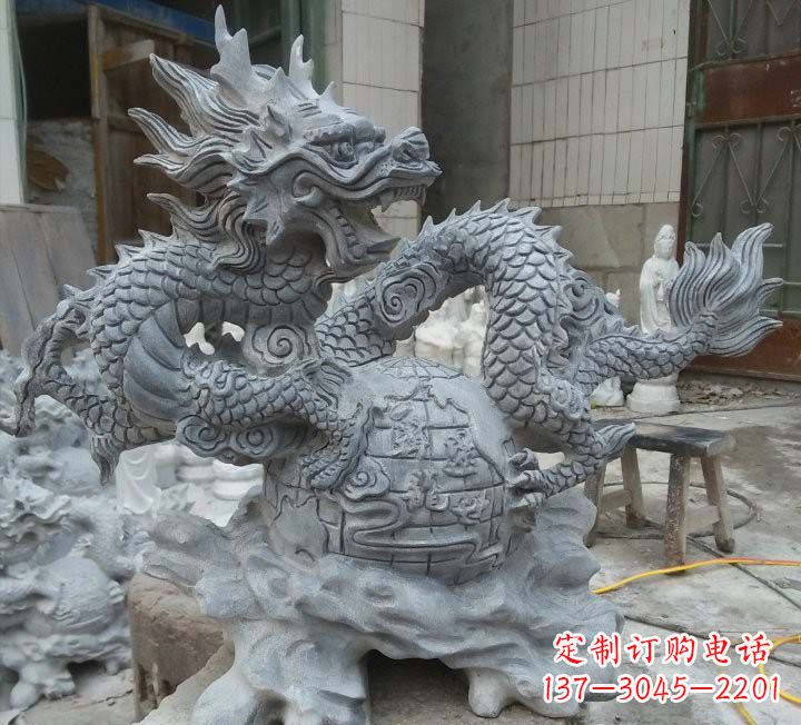 福建传统文化的艺术品——青石龙雕塑
