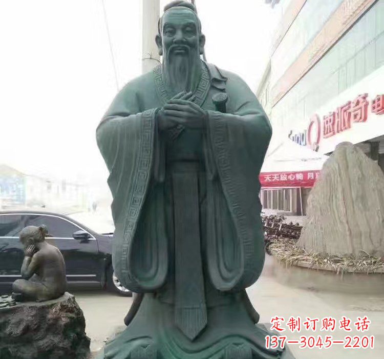 福建精美的青铜孔子雕像