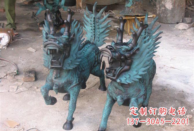 福建追求完美的青铜麒麟雕塑