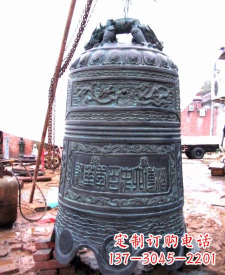 福建精美历久弥新的青铜钟雕塑
