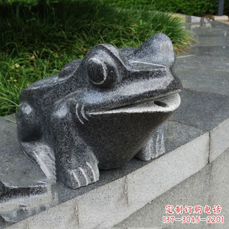 福建活力四射的青蛙喷水雕塑