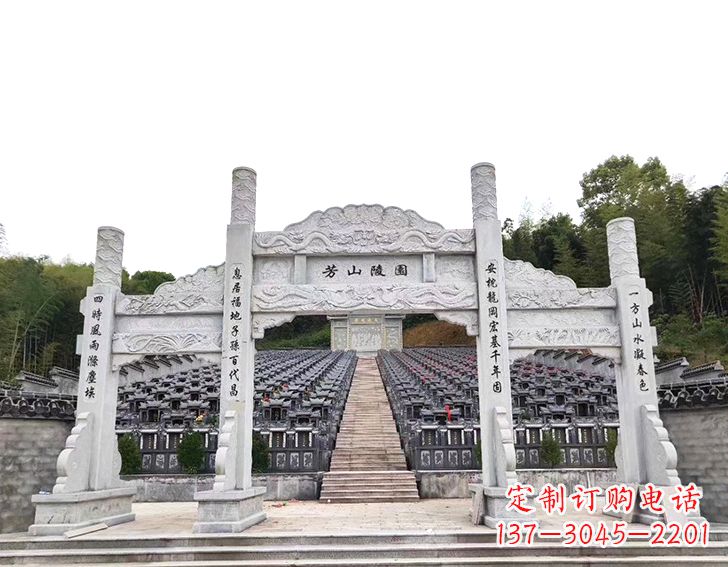 福建精致雕刻的三门石牌坊雕塑