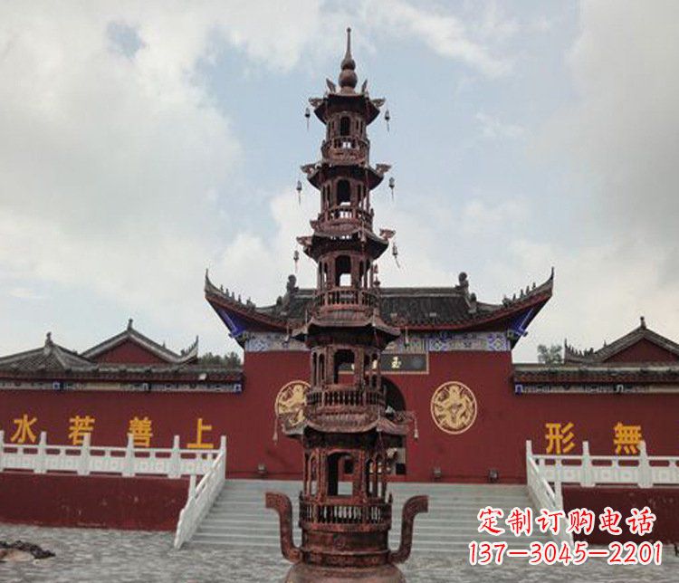 福建三足铜香炉雕塑,精美绝伦