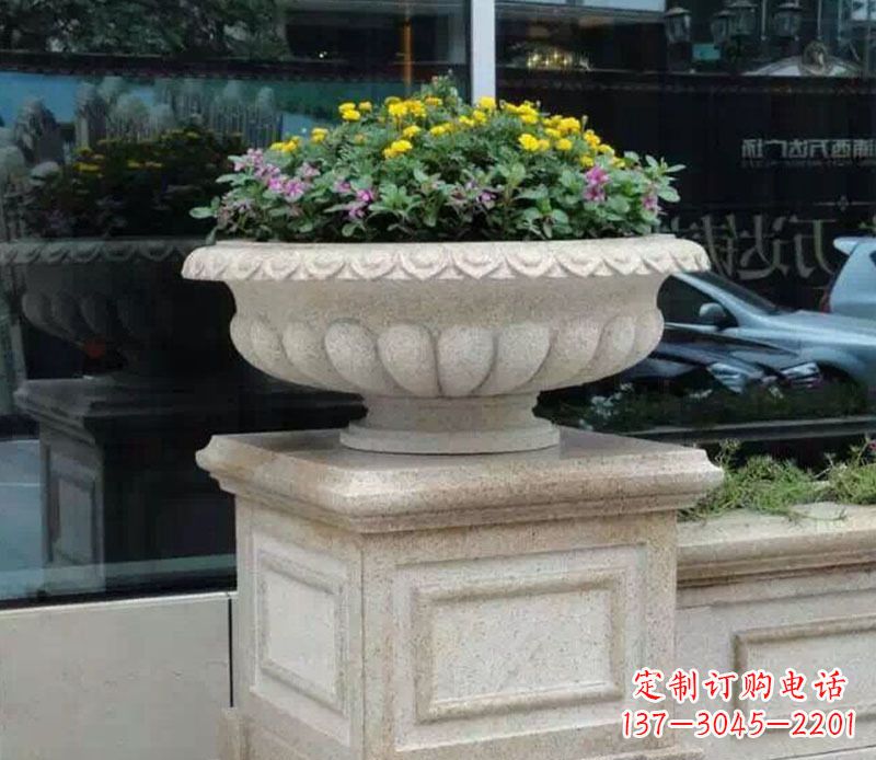 福建商场门口大理石花盆景观雕塑