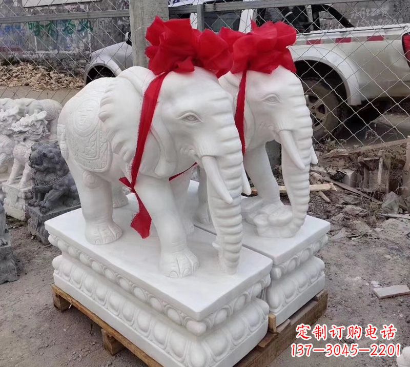 福建元宝驾驭的大象雕塑艺术