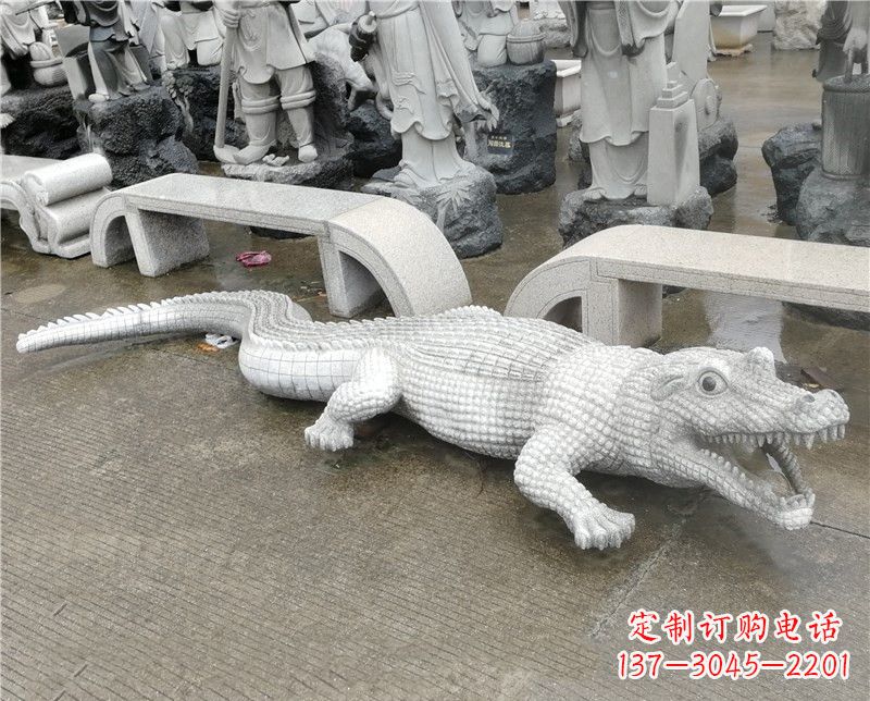 福建石雕鳄鱼花岗岩园林景区观赏动物摆件