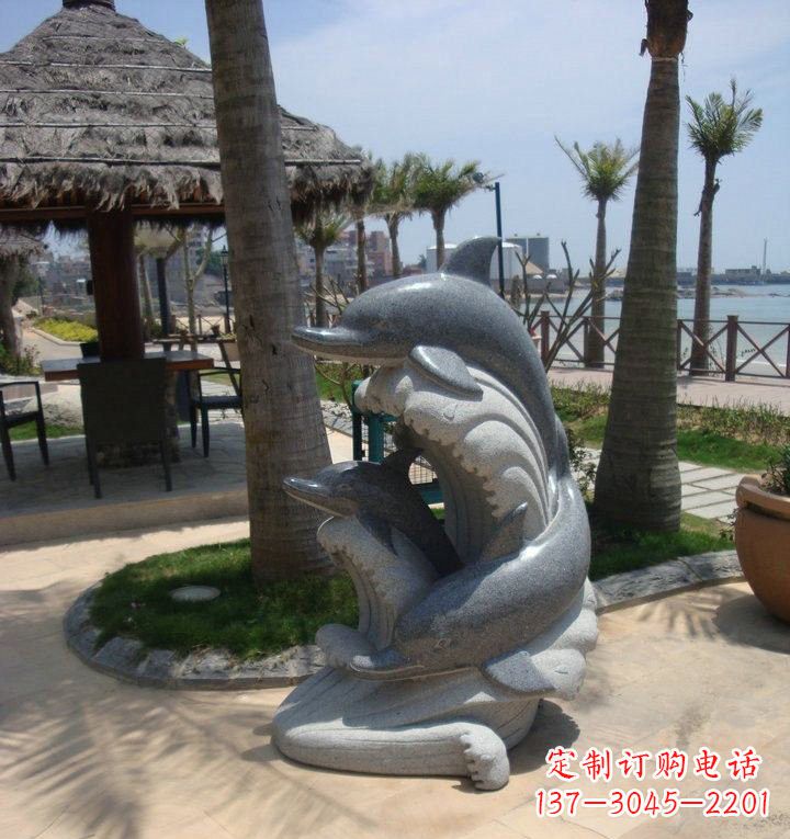 福建海豚雕塑,让海洋之声带给你温暖