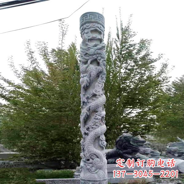 福建华贵典雅的石雕盘龙柱雕塑