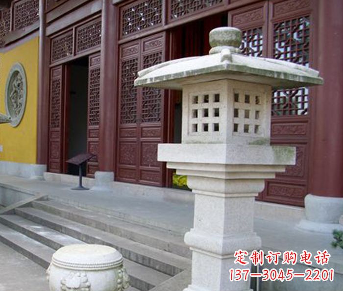 福建寺庙景观镂空石灯石雕