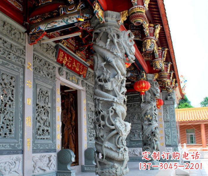 福建寺庙景观龙柱石雕