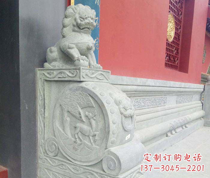 福建寺庙景观狮子石门墩抱鼓石