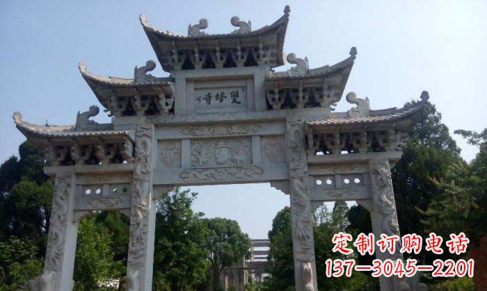 福建寺庙三门五楼石牌坊