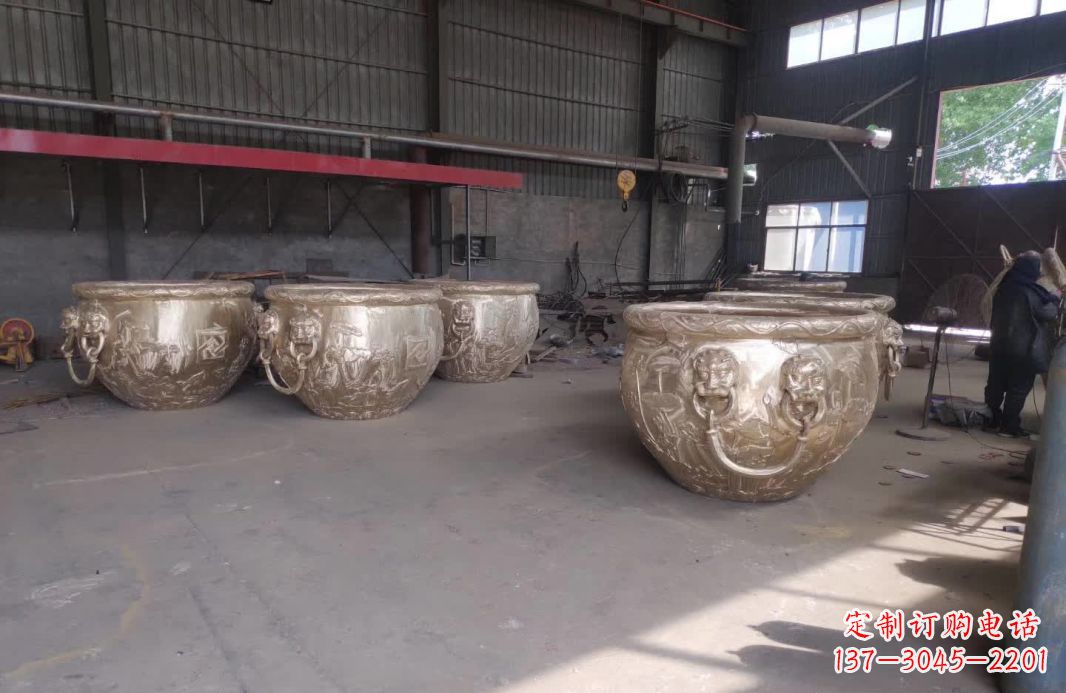福建寺庙水缸铜雕塑