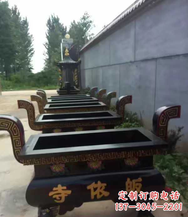 福建寺庙四足方形香炉铜雕