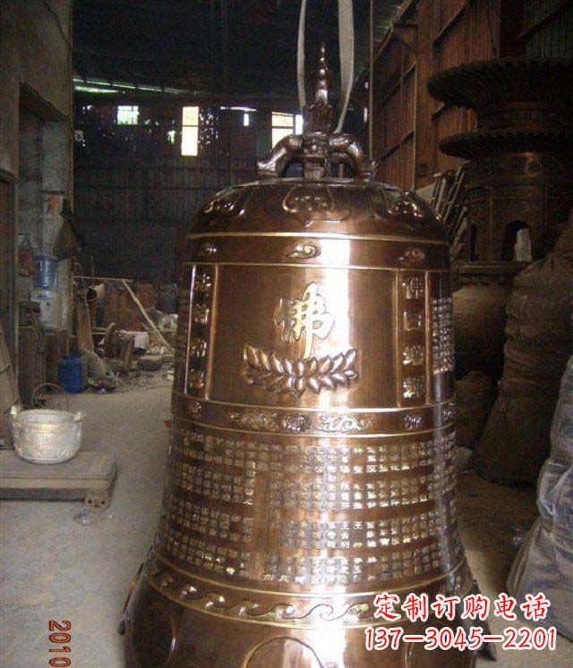 福建寺庙铸铜钟铜雕