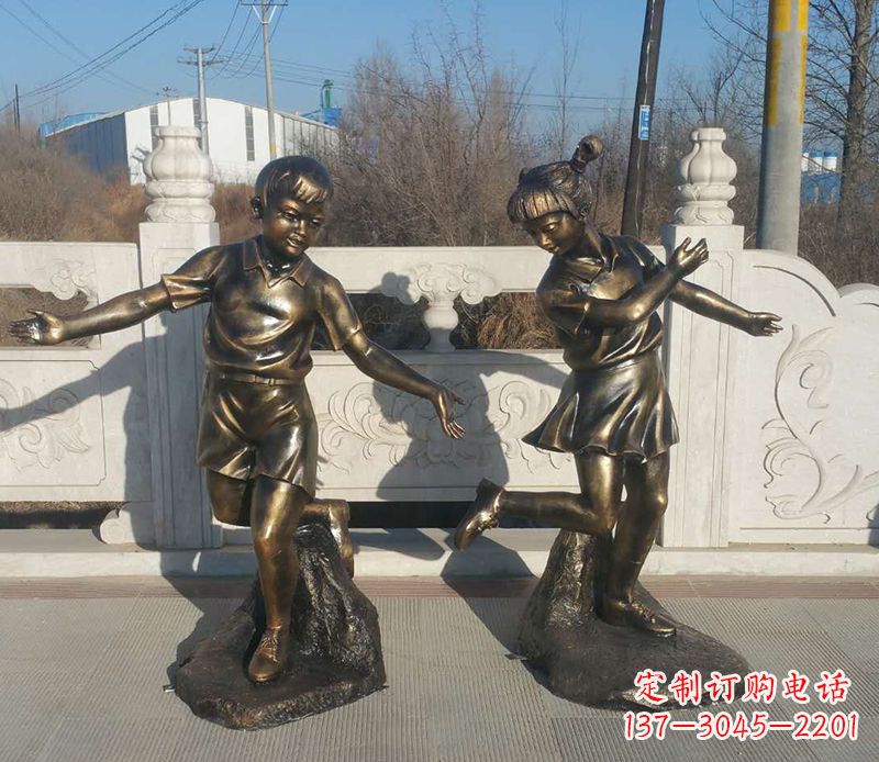 福建踢毽子的儿童铜雕