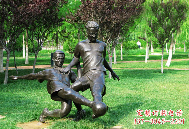 福建踢足球的人物铜雕222