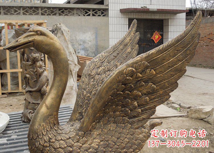 福建天鹅黄铜动物铜雕