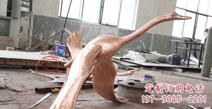 福建天鹅铸铜动物铜雕