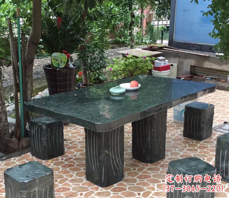 福建庭院长方形石桌凳雕塑