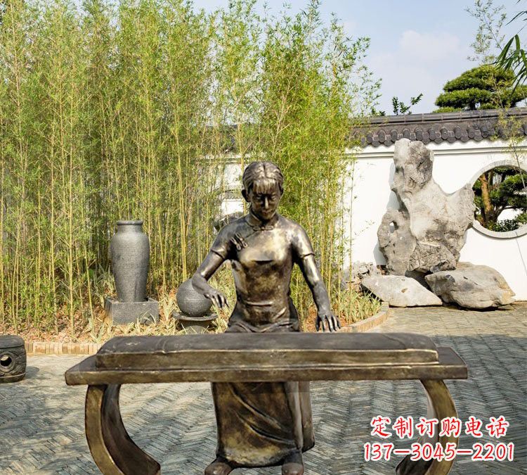 福建铜雕弹古筝人物