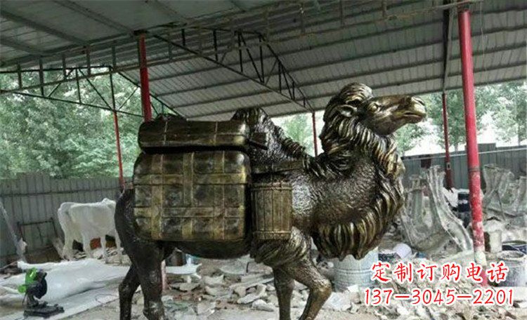 福建拖行李的骆驼动物铜雕 (2)