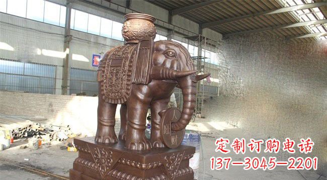 福建驮宝大象铜雕