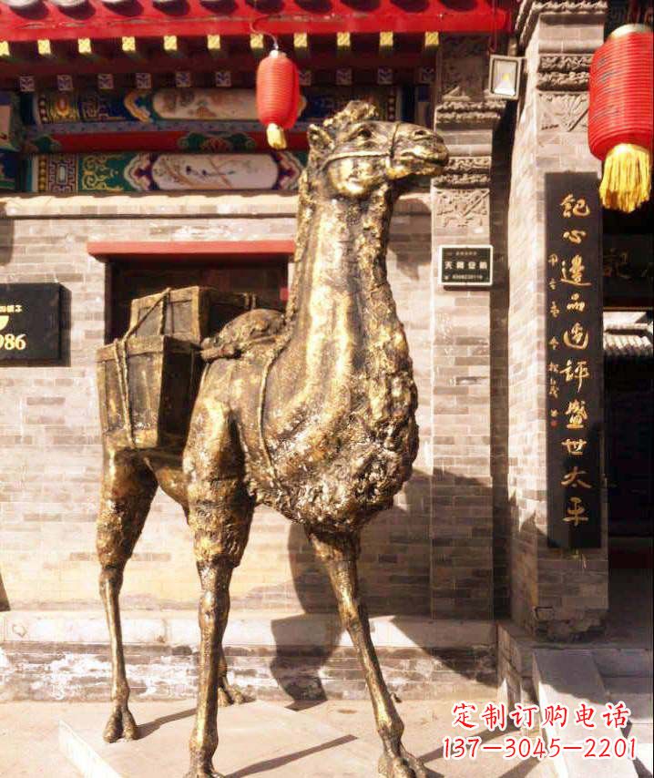 福建驮行李的骆驼动物铜雕