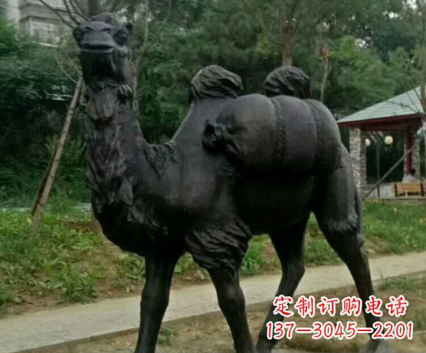 福建驮行李的骆驼铜雕