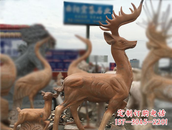 福建晚霞红动物驯鹿公园石雕