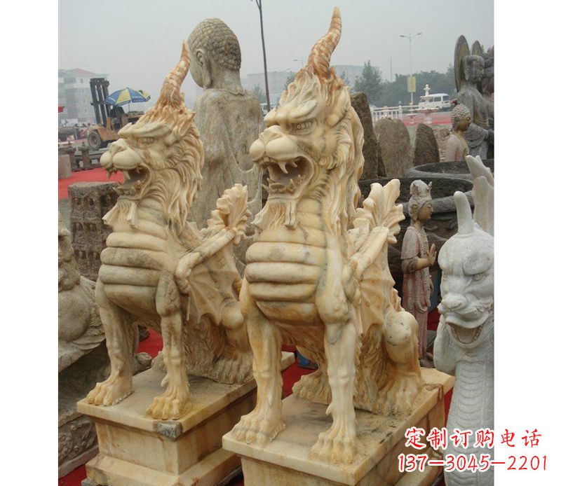福建晚霞红独角兽雕塑