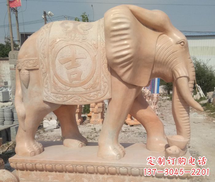 福建晚霞红吉祥如意门口大象石雕 (2)