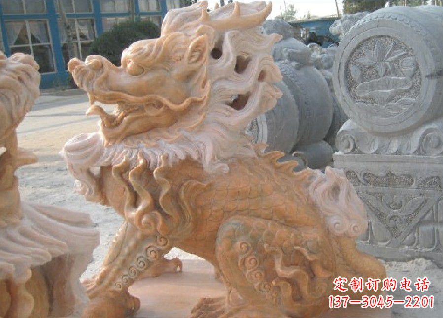 福建晚霞红神兽麒麟雕塑