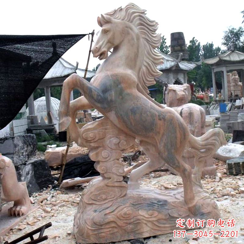 福建晚霞红石雕马生肖动物雕塑