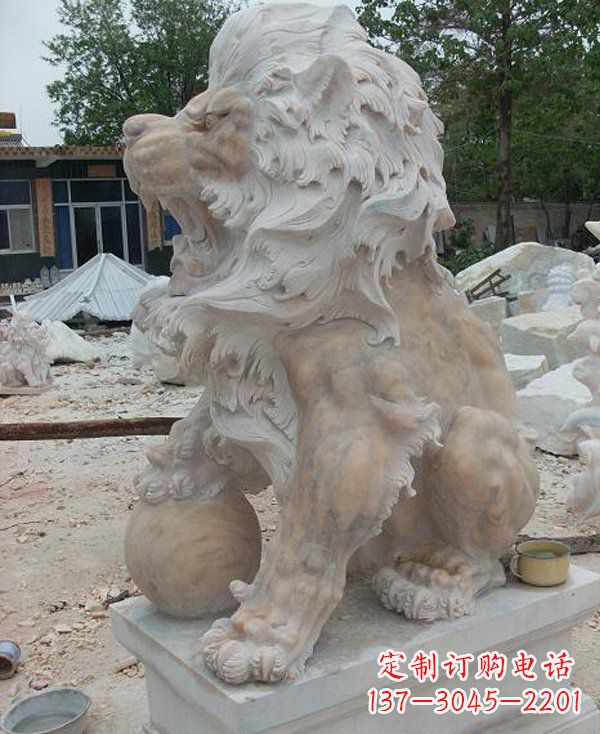 福建晚霞红寺庙门口西洋狮子石雕