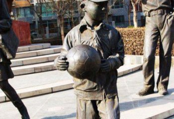 福建展示小学生活力的足球少年雕塑