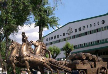 福建追求完美，华丽马车铜雕塑