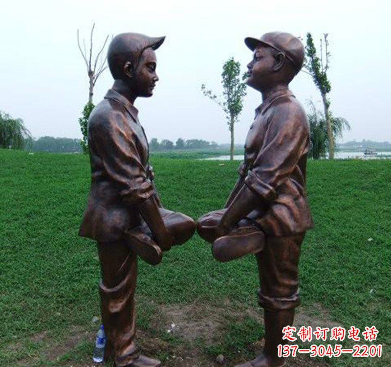 福建小孩斗鸡铸铜雕塑