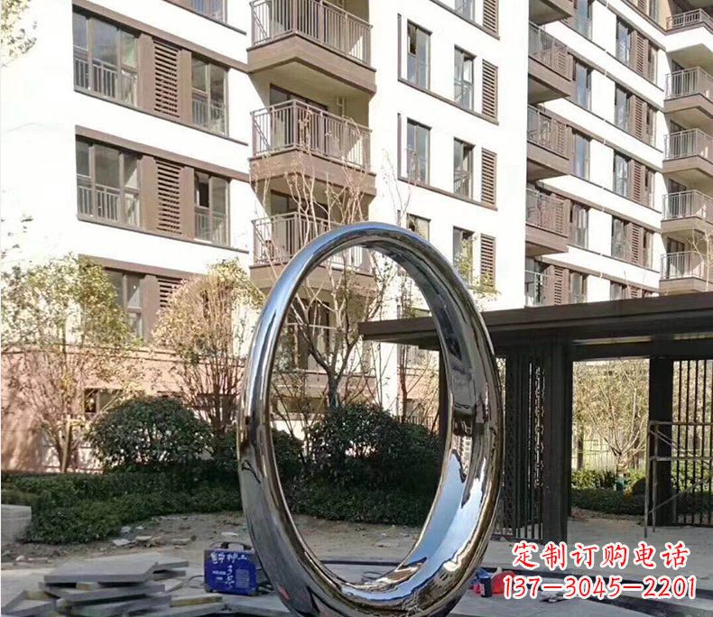 福建小区不锈钢镜面圆环雕塑